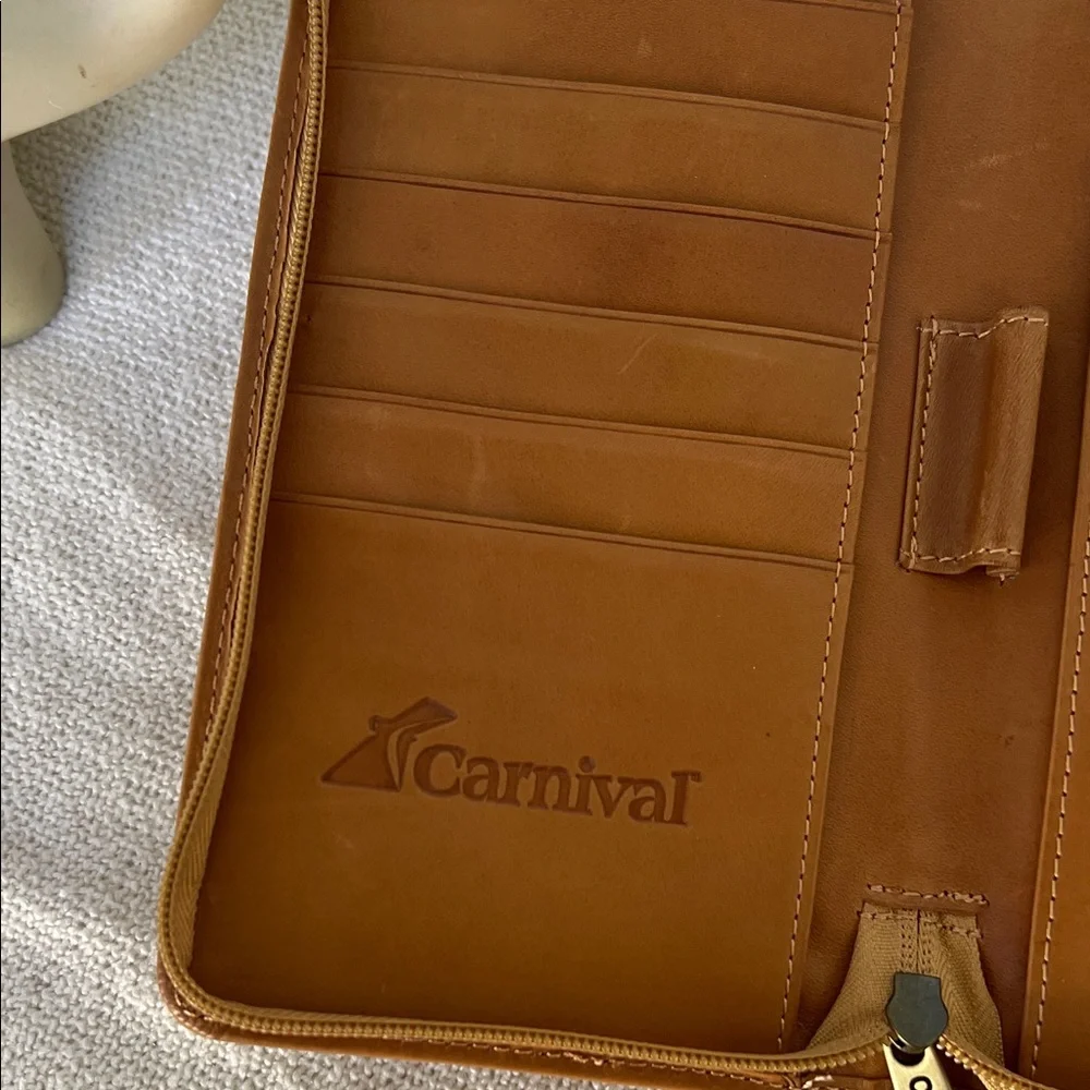 Classic Tan Leather Men's Wallet